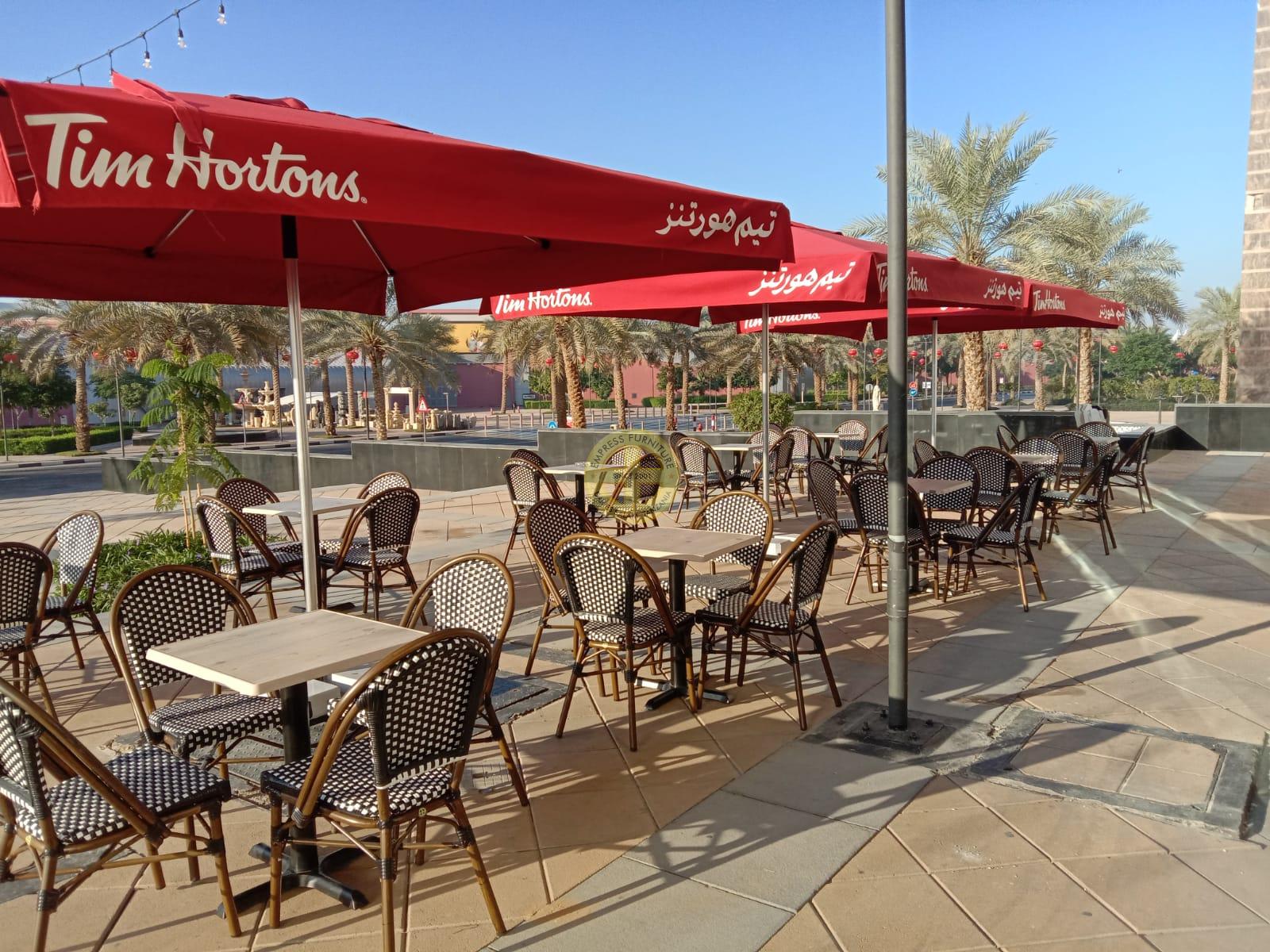 outdoor cafe furniture